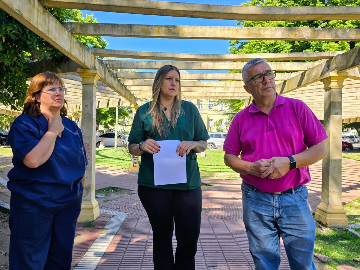La adopción responsable y la castración son de suma importancia para el bienestar animal y la salud pública.