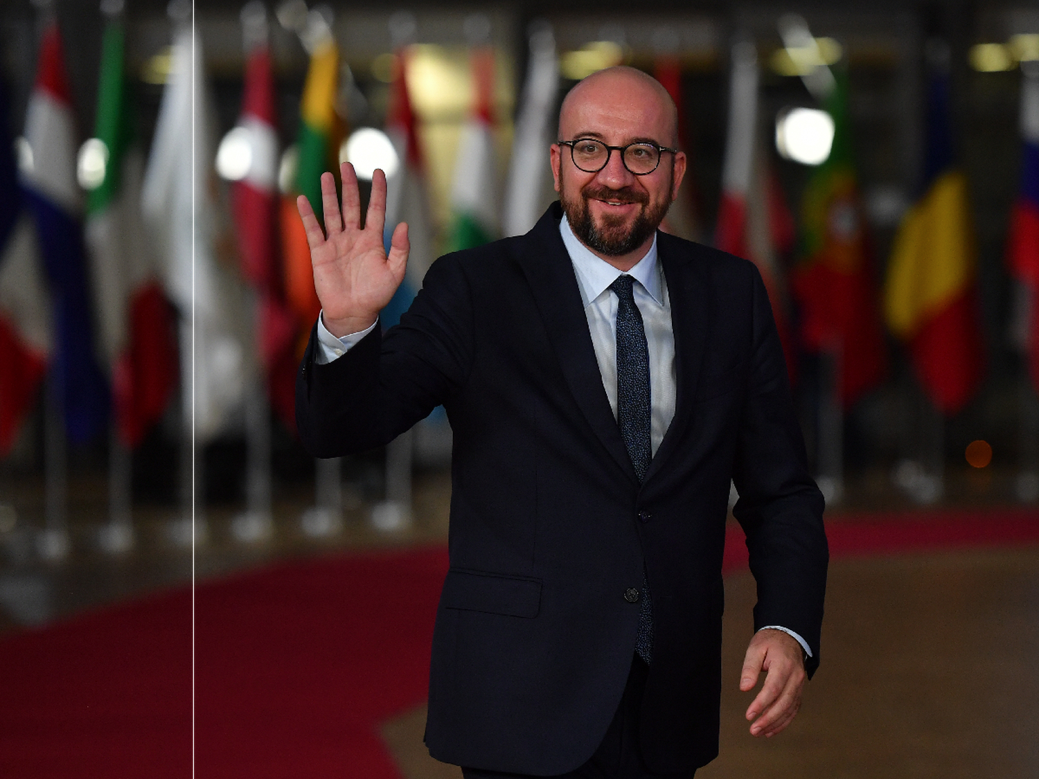Sin apoyo en políticas migratorias, renunció el primer ministro belga