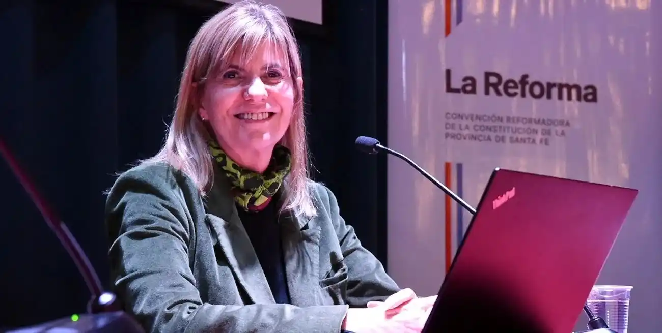 Presidenta de la comisión de Declaraciones, Derechos y Garantías, Alejandra Rodenas.