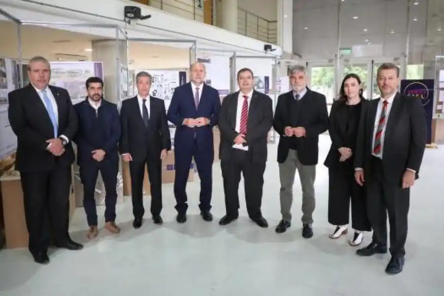 Desarrollo acelerado: Inversión nacional récord de $4.000 millones en estos años para la ciencia santafesina