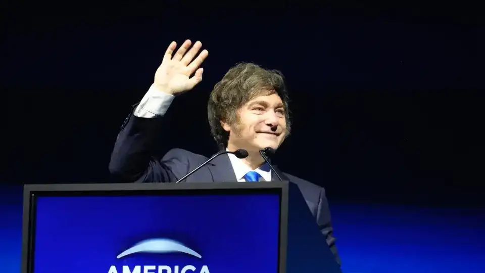 En un discurso con fuerte tono ideológico, el mandatario convocó a formar "un gran consenso capitalista en Argentina" y una "gran coalición del crecimiento".