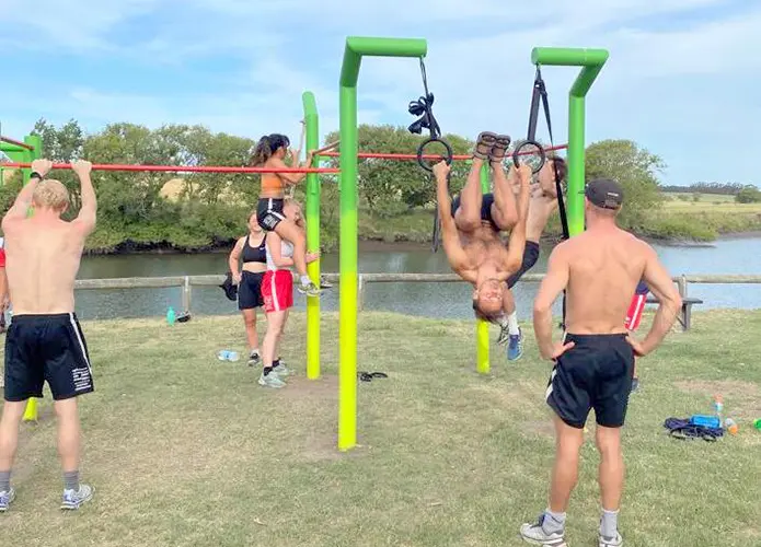 Visita de gimnastas daneses