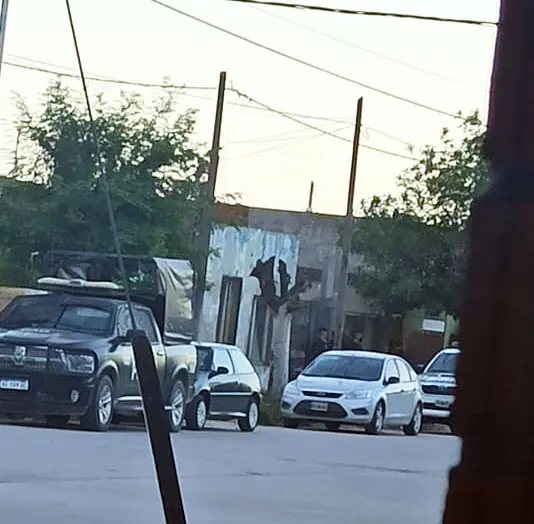 Allanan una casa en el barrio Norte por robo de bidones con gasoil