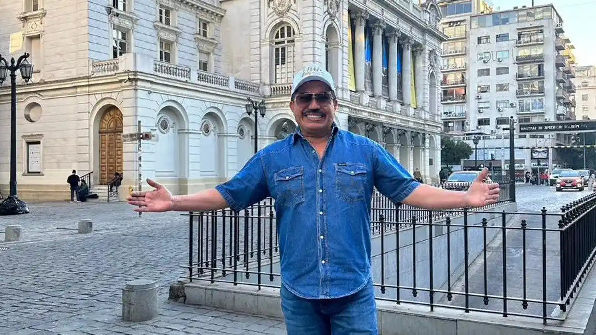 La tierna sorpresa que Luis Silva le dio a un joven en Chile (video)