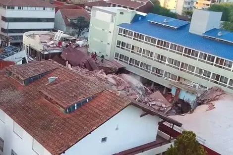 Colapso del hotel en Villa Gesell:  de entre los escombros hallaron otros tres cuerpos