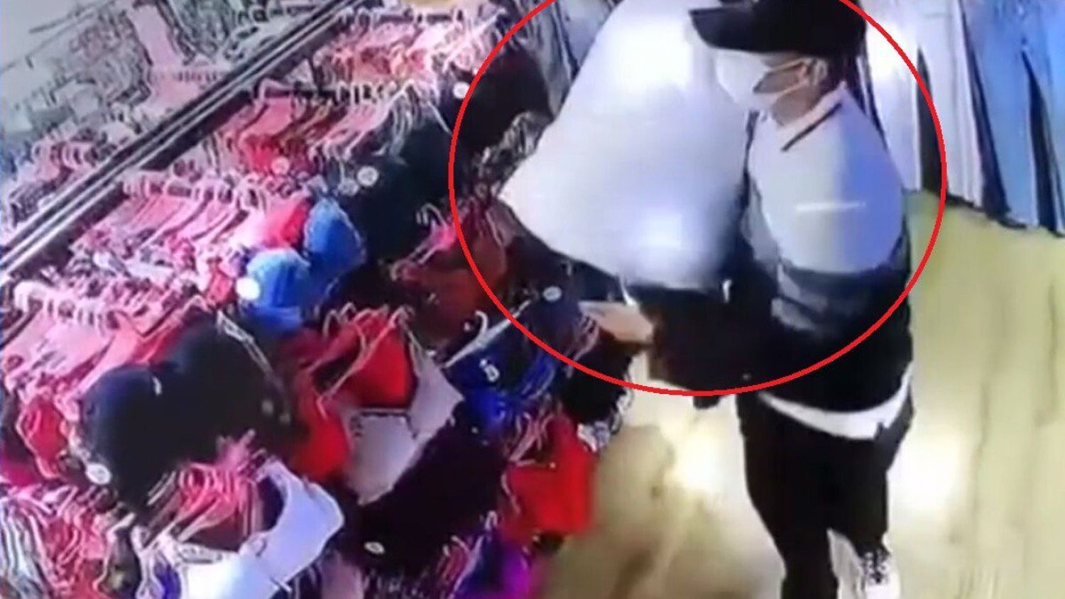 ¡LADRONES CREATIVOS! Con bolsas infladas delincuentes roban mercancías