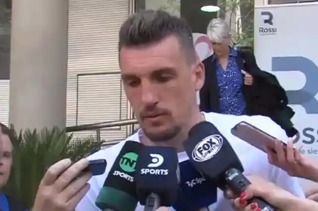 Armani se hizo estudios médicos tras bajarse de la selección: "No es nada grave"
