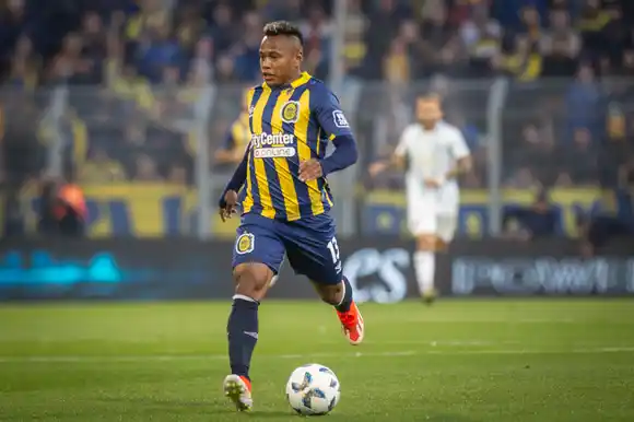 Mala noticia para Holan: Campaz se lesionó en Central y se perderá el choque ante Lanús