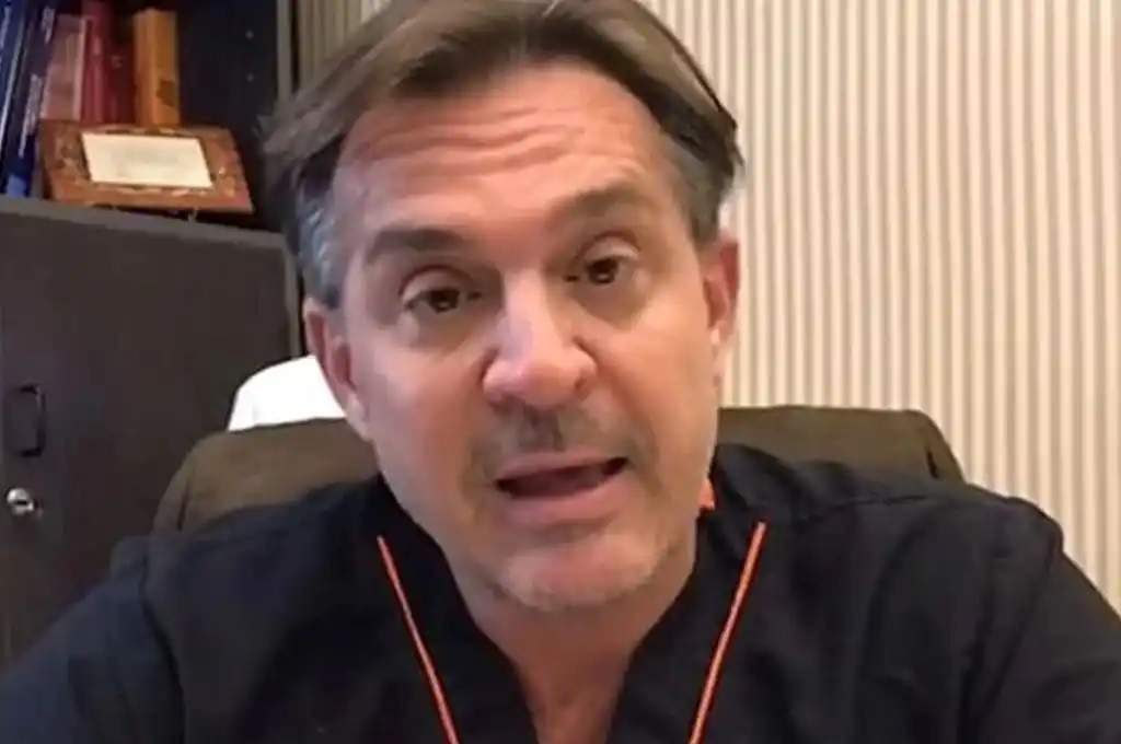 El médico fue condenado en 2022 a cuatro años de prisión y cinco de inhabilitación para ejercer la medicina por las "lesiones graves"