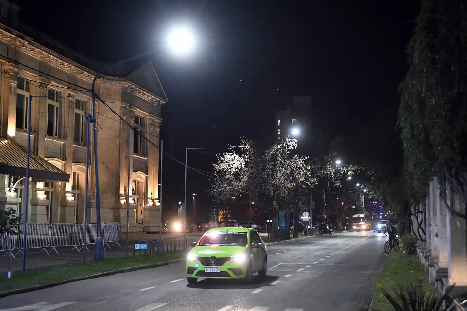 Realizan una capacitación laboral para la conducción de taxis y remises