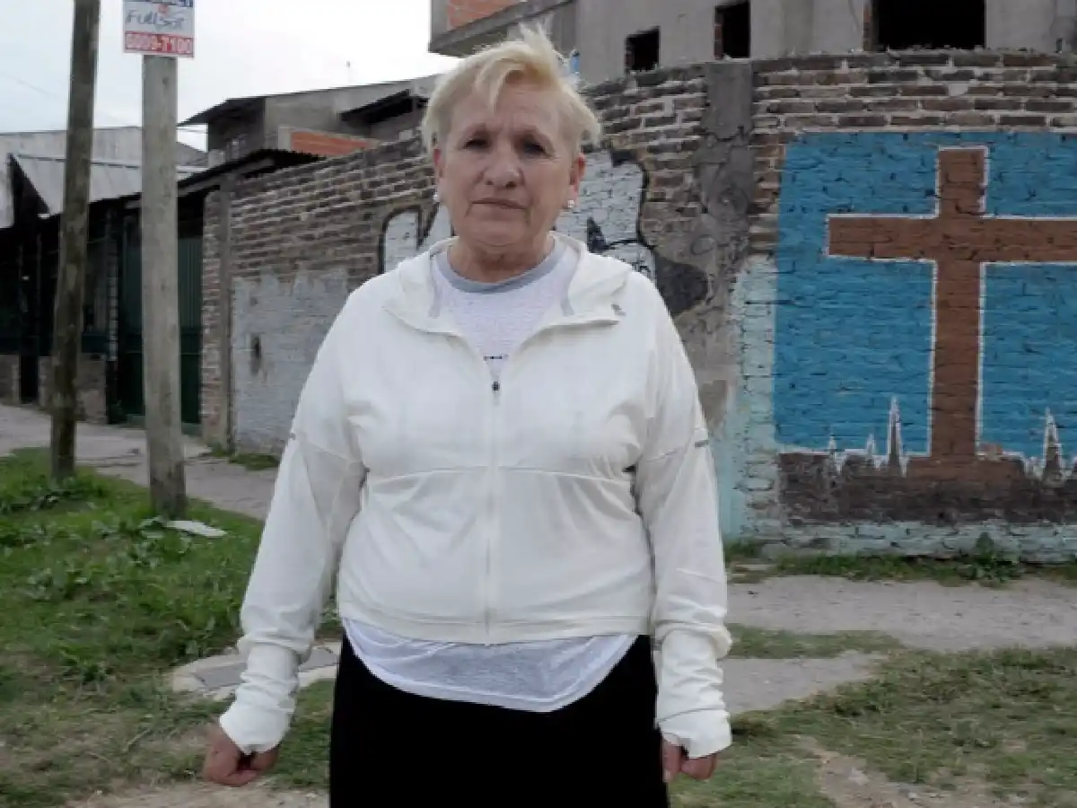 Se metió a la villa para encontrar al asesino de su hijo 