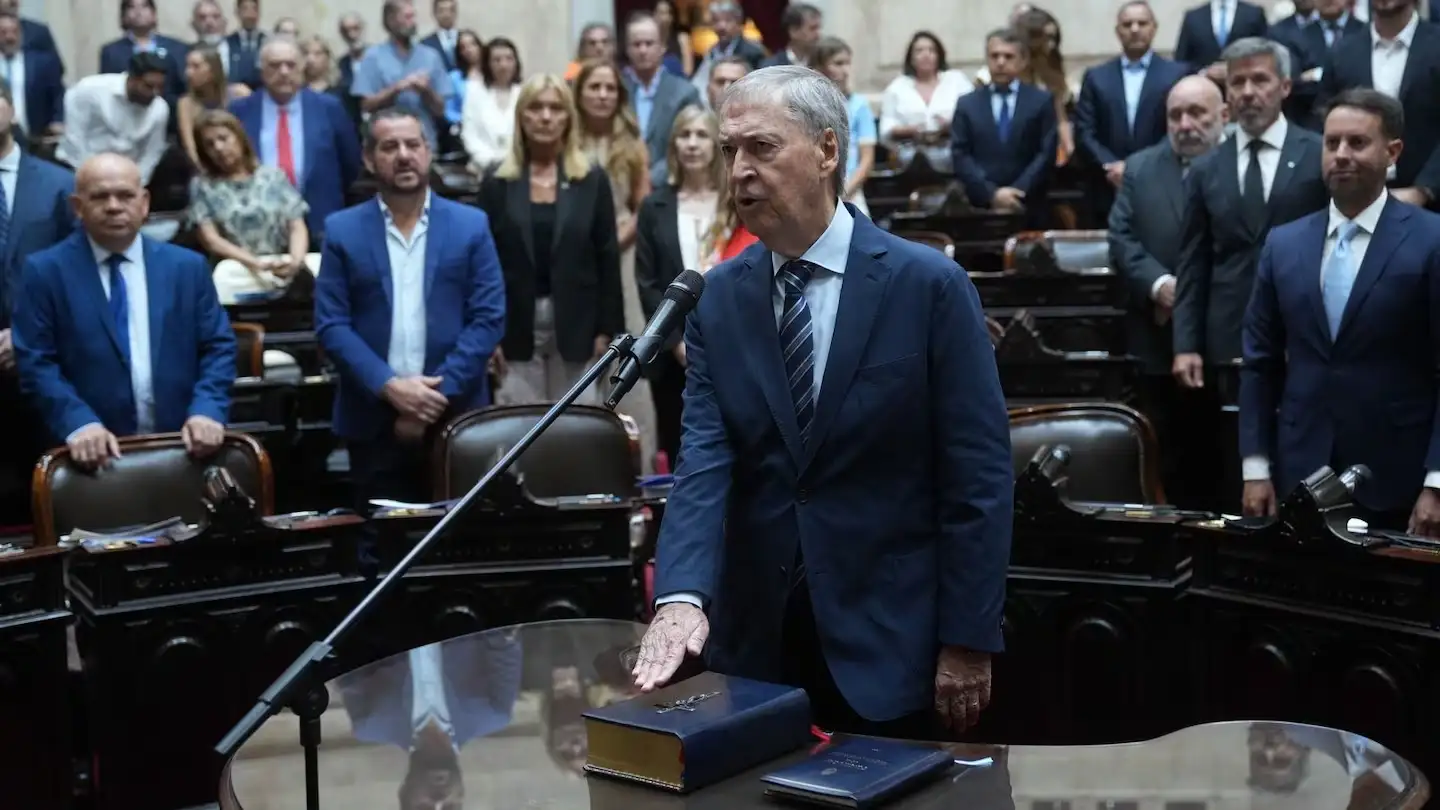 Schiaretti juró como diputado del bloque Provincias Unidas