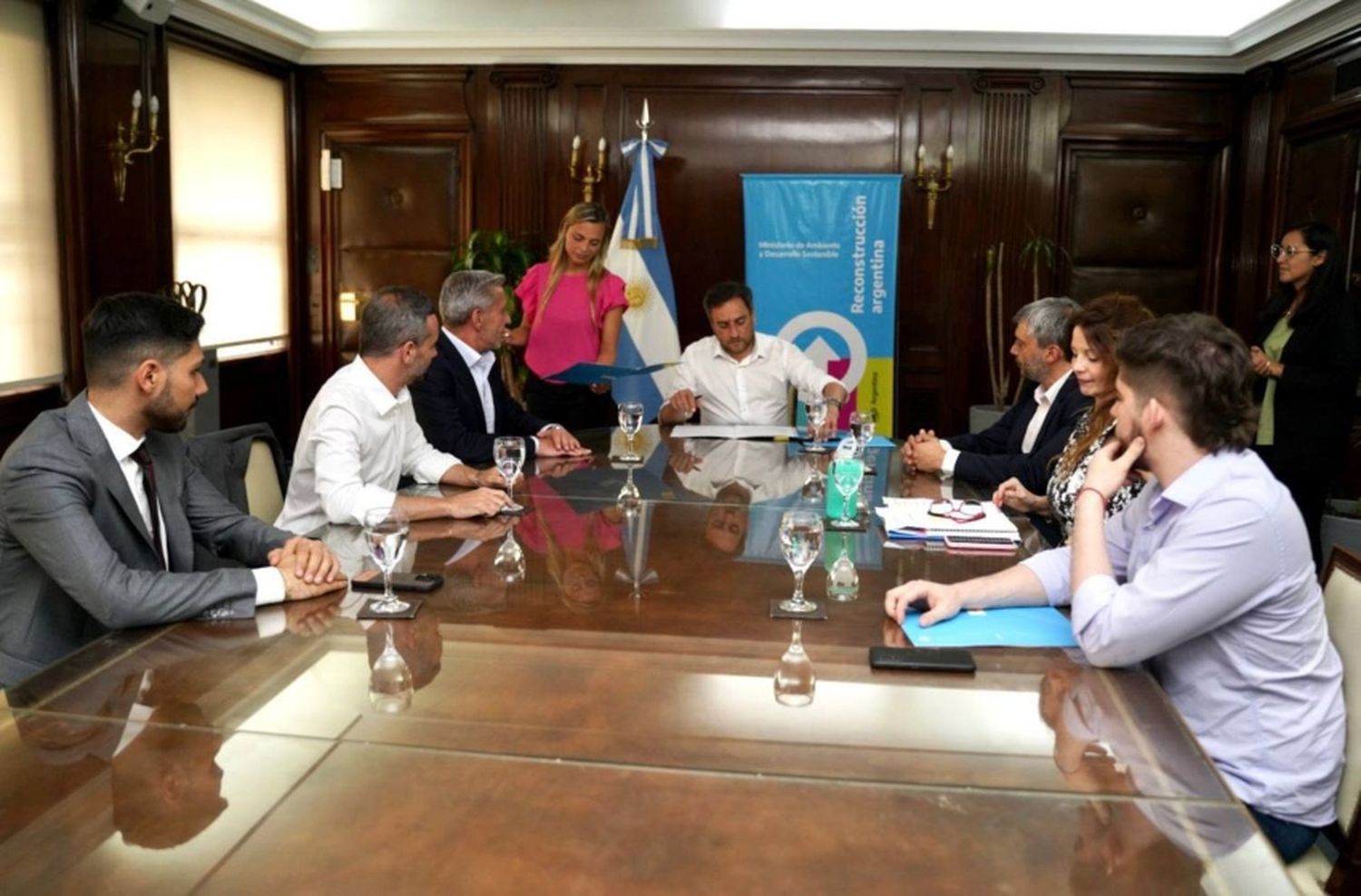 La SSPYA alienta la recuperación de plásticos caídos al mar