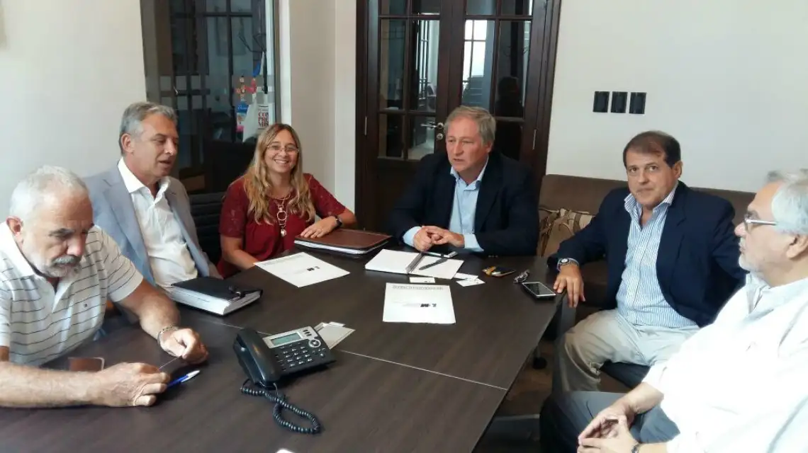 La Agencia Nacional de Laboratorios Públicos recibió al LIF y al LEM