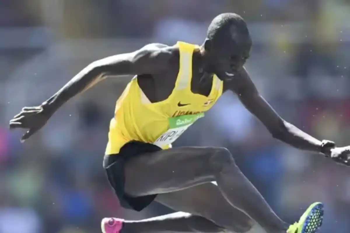 El cuerpo de Kiplagat tenía una herida en el cuello que hacía pensar en que había sido apuñalado.