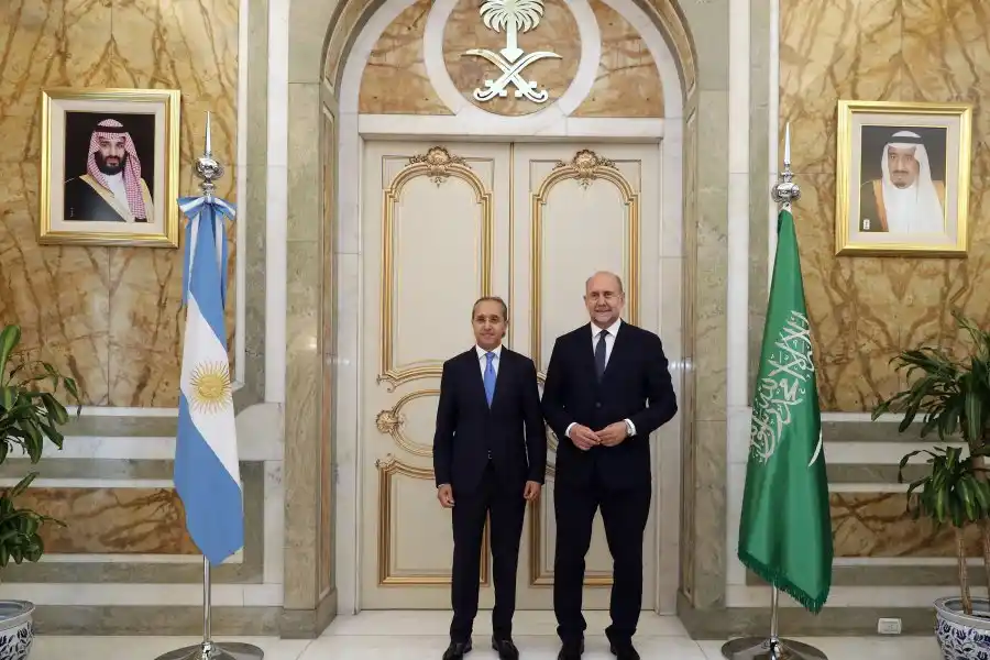 Perotti con el embajador de Marruecos