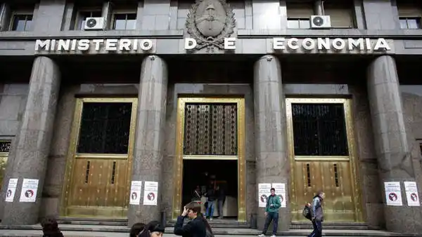 Una democracia transformada en una competencia populista