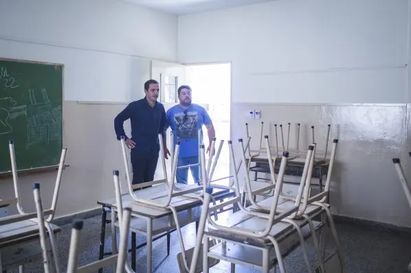 El Intendente Abella supervisó las obras en la Escuela 16 de Campana