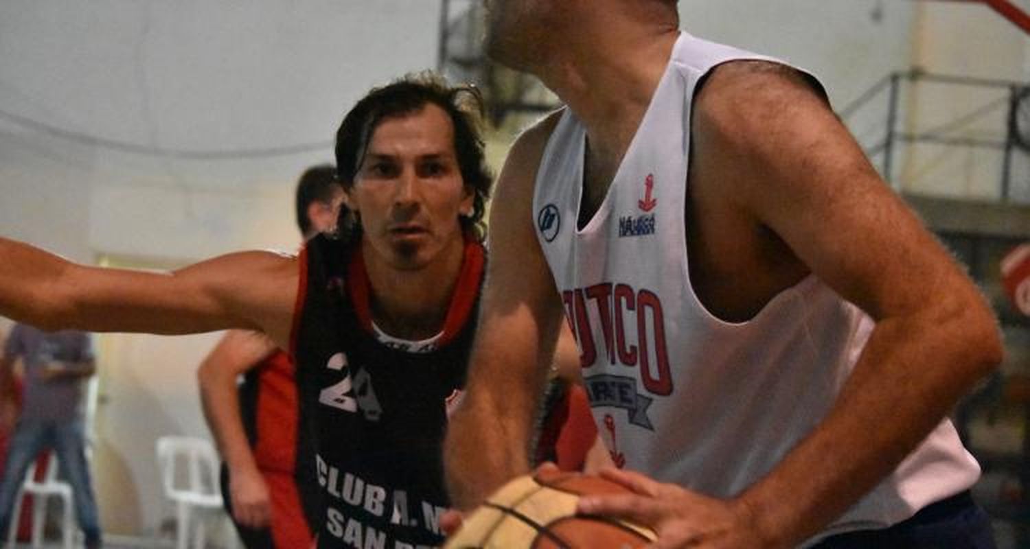 El +35 de Mitre  perdió y buscará la clasificación en Zárate