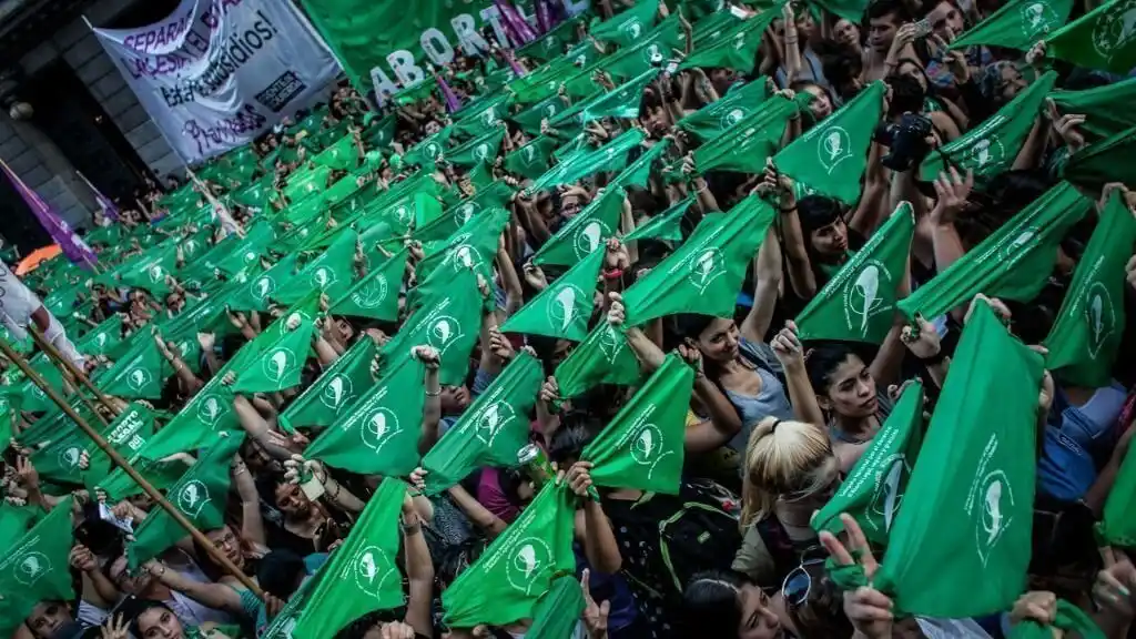 Pañuelazo con Las Tesis, mapping, talleres y festival musical para el #19F