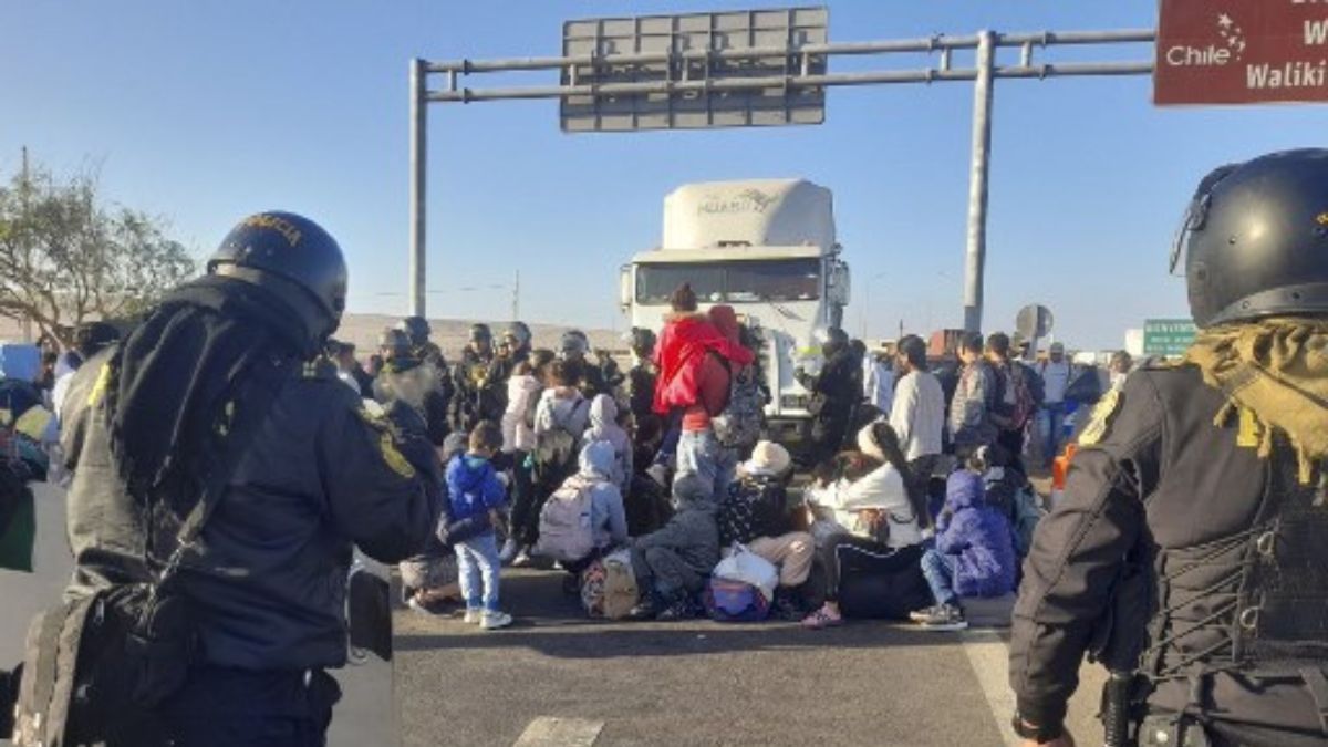«Los devolvería a todos en un barco de regreso a su país»: lo que piensa este diputado chileno de los venezolanos