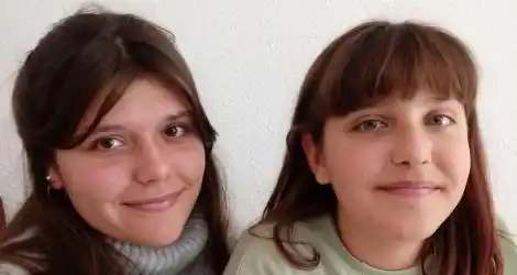 #JuanitaReportera en #TiemposDeCuarentena  Camila y Clara desde España