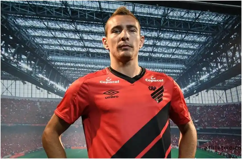 El particular viaje de Marco Ruben a Curitiba