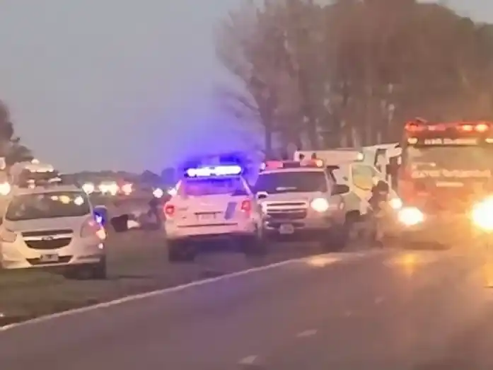 Cinco muertos y dos heridos tras un choque frontal en la ruta 3