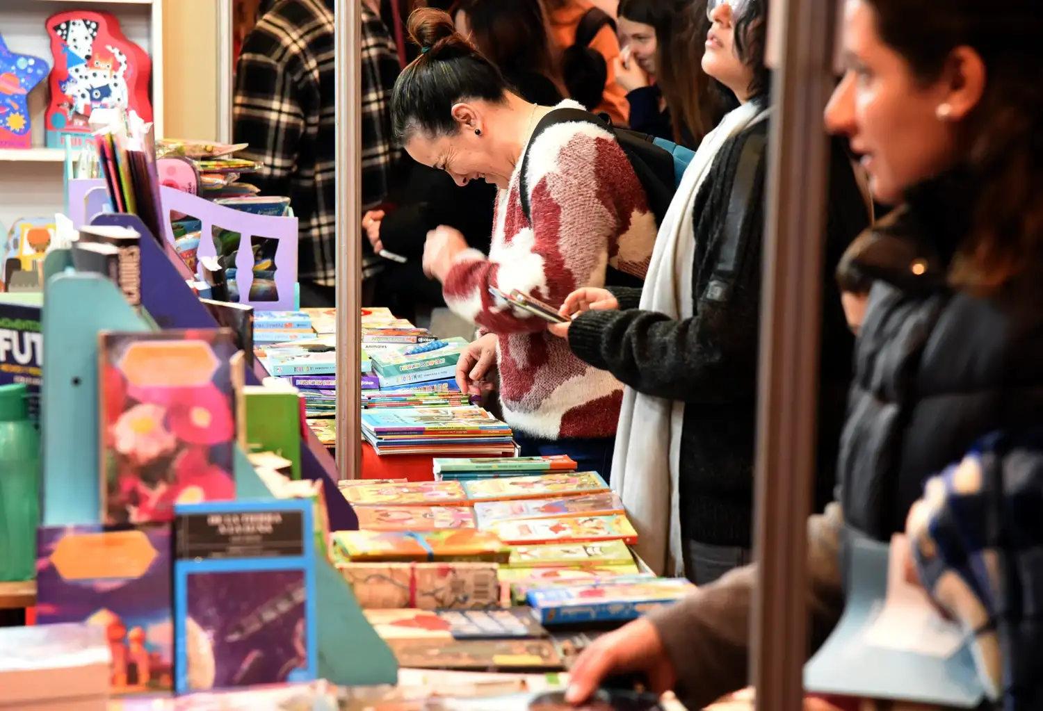 La XXI Feria del Libro de Tandil cuenta con cerca de 40 stands y casi un centenar de autores.