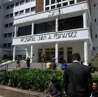 Llegó al hospital con un aborto en curso y los médicos la denunciaron