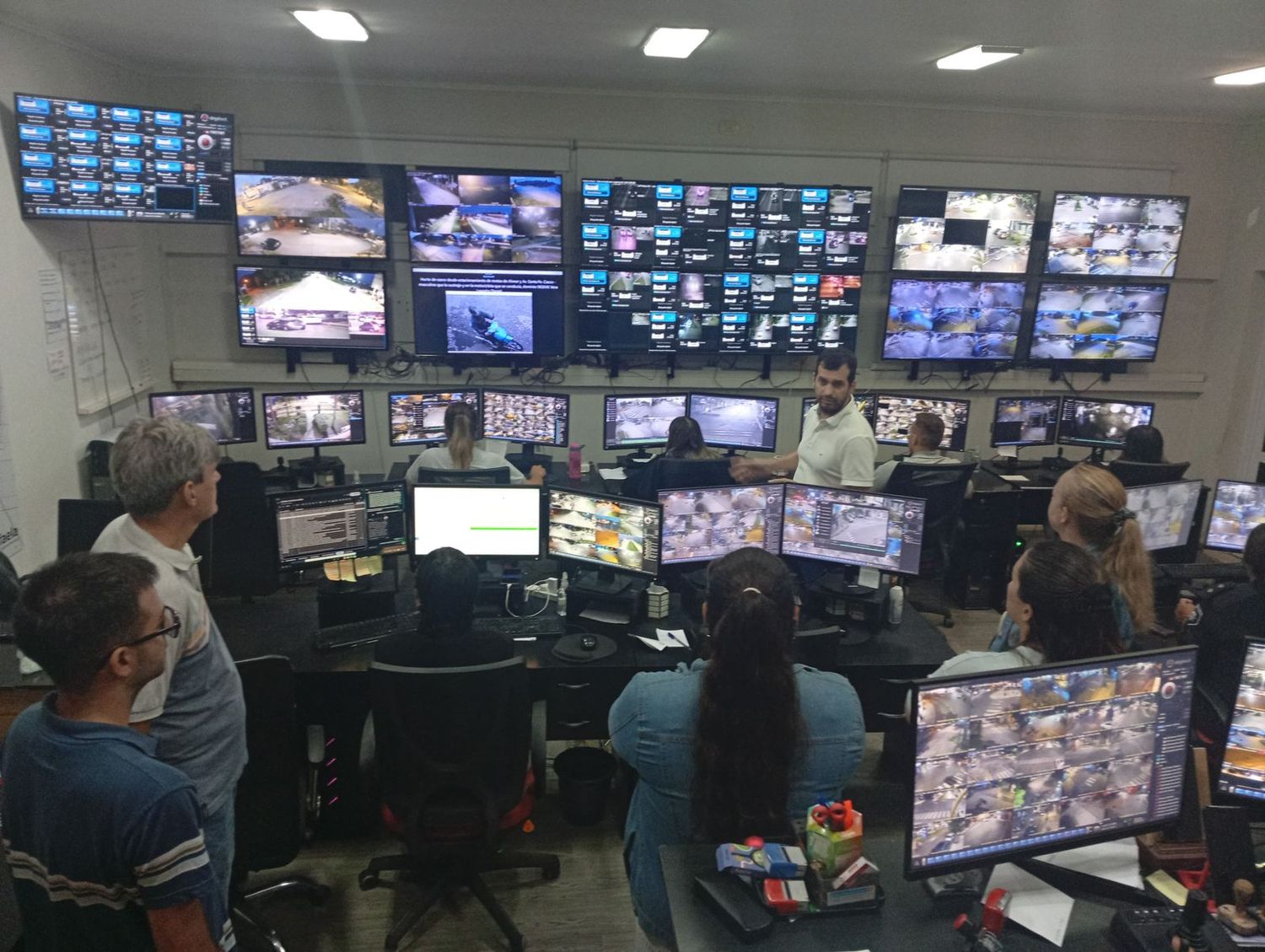 Vecinos del barrio 30 de Octubre visitaron el CEMU