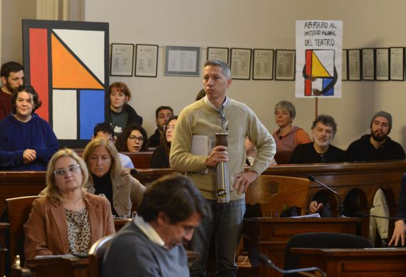 El Concejo atendió reclamos del teatro y el INTA por la “motosierra”, y no avanzó con el transporte