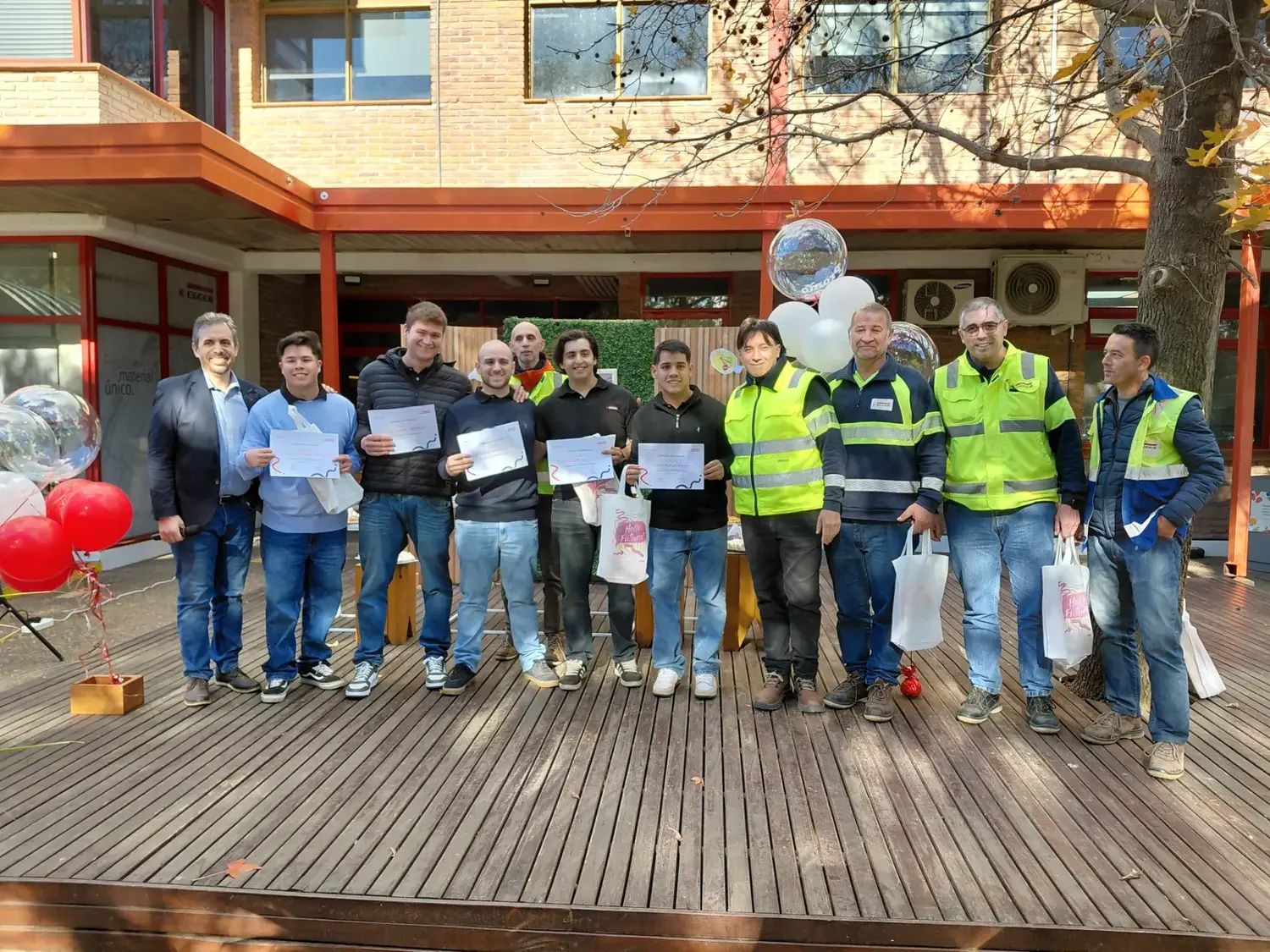 EGGER celebró el egreso de una nueva cohorte de Técnicos del Programa de Aprendices