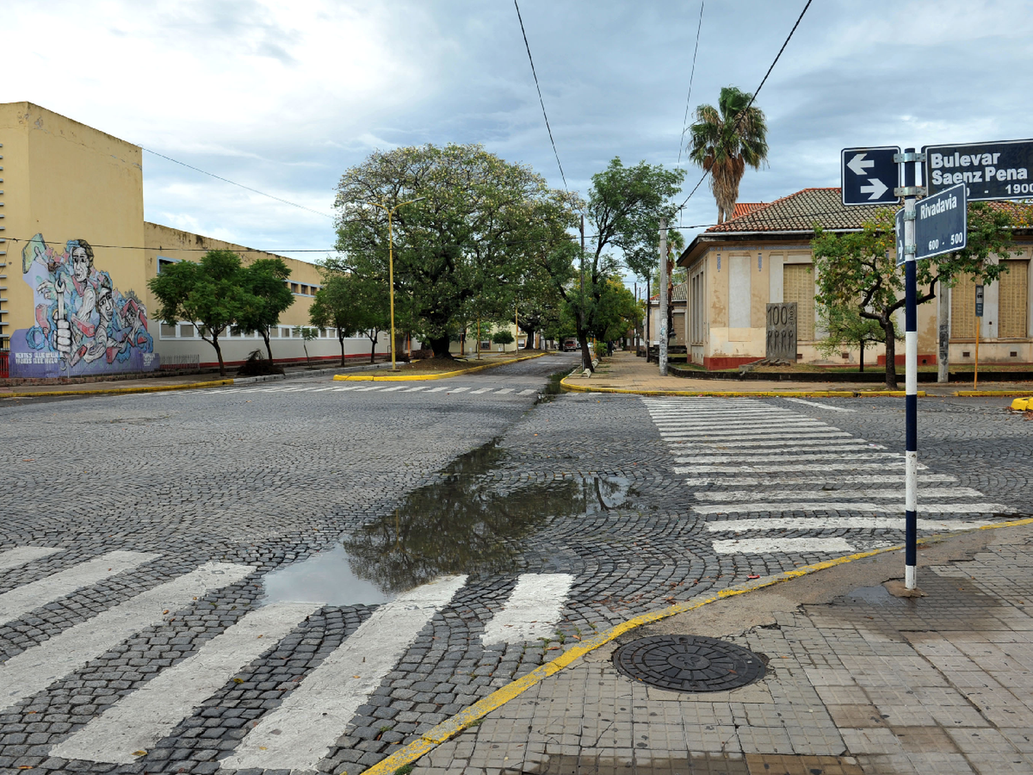 Estudiantes del Ipet 50 siguen reclamando el semáforo