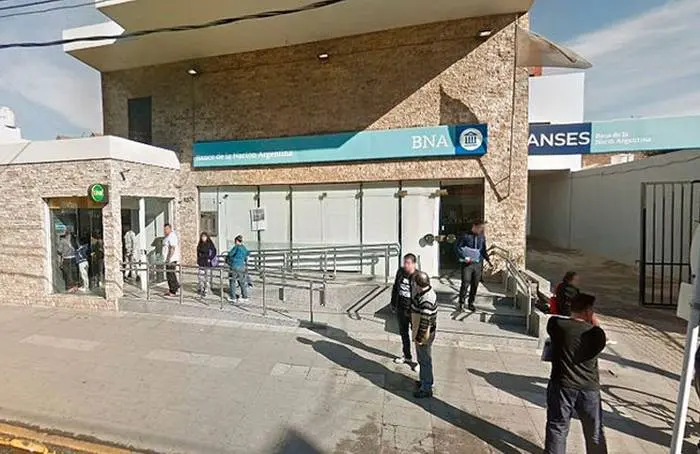 Paro bancario de dos horas por el asesinato de un cajero