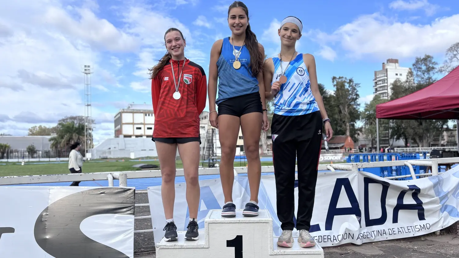 En lo más alto del podio. Rosario Coronel, campeona nacional U20