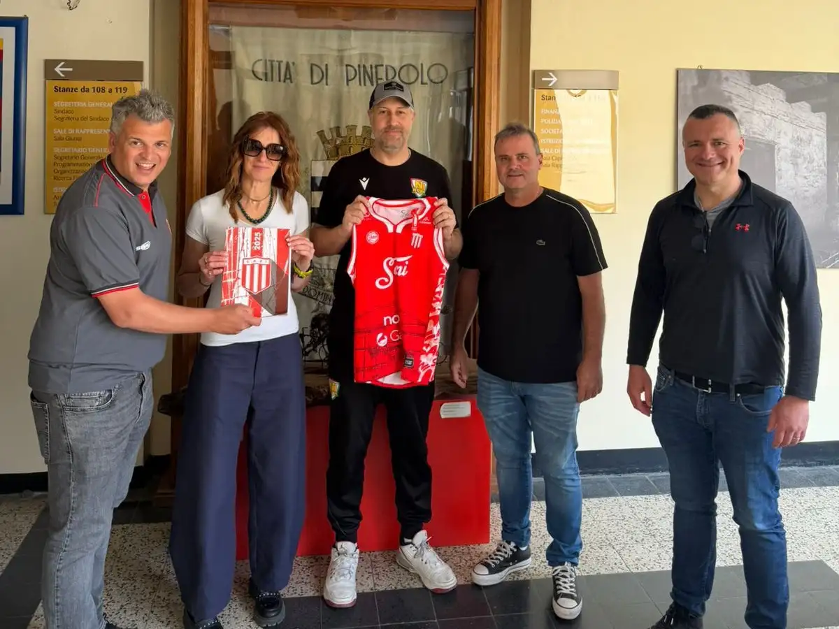 San Isidro firmó un histórico acuerdo con Pinerolo y proyecta intercambios deportivos en Italia