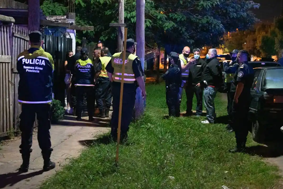 En pleno inicio del distanciamiento social, desactivaron una fiesta en José C. Paz: Había 300 jóvenes en una casa