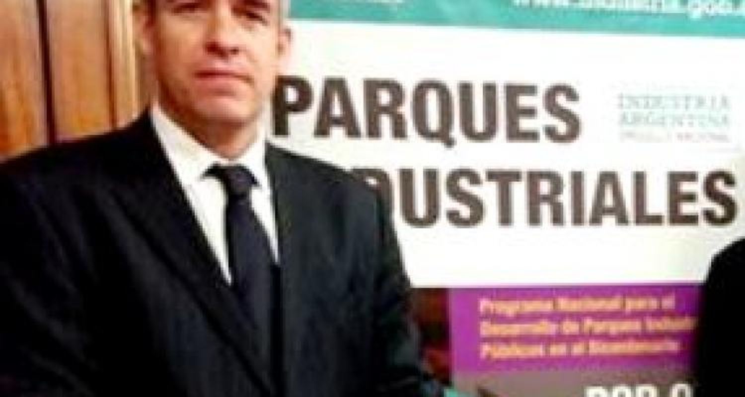 Funcionario provincial presenta el diseño del sector logístico industrial