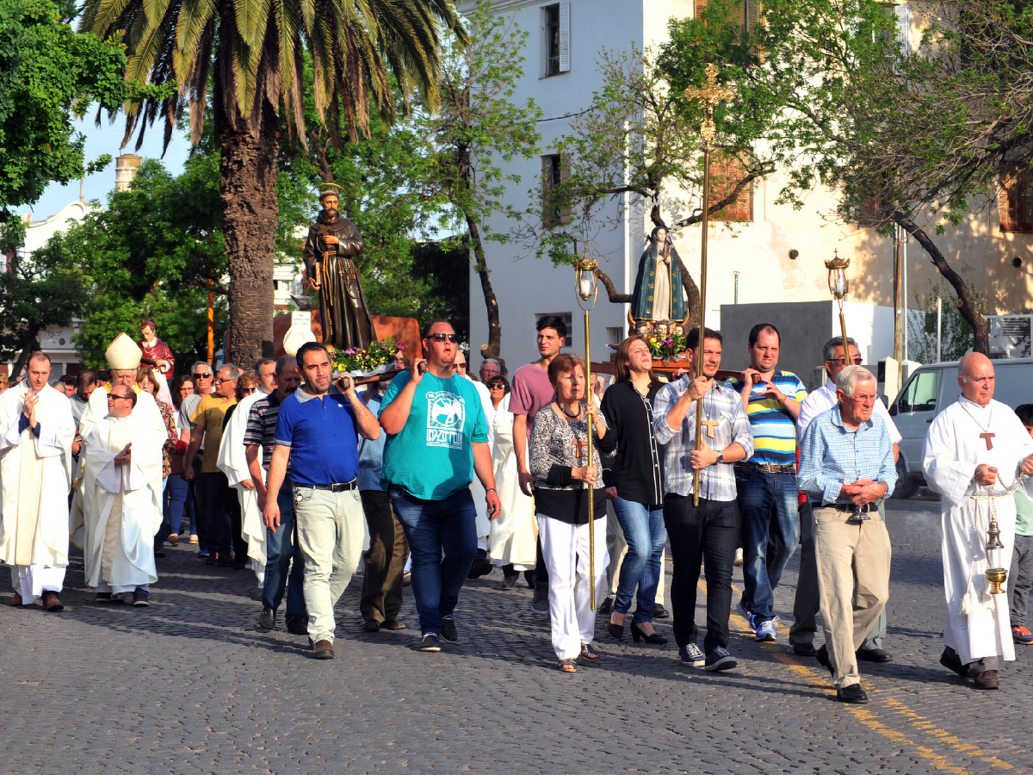La Iglesia sale a misionar en las fiestas patronales de la ciudad