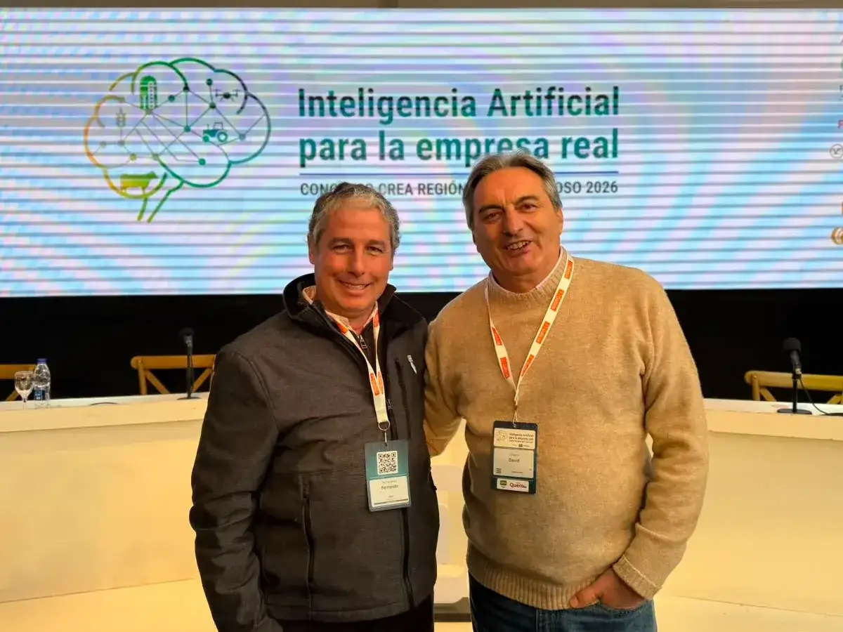 Fernando de Nevares, presidente de Crea Argentina, y David Líbano, presidente del Congreso Crea Oeste Arenoso que se realizó en Tandil.