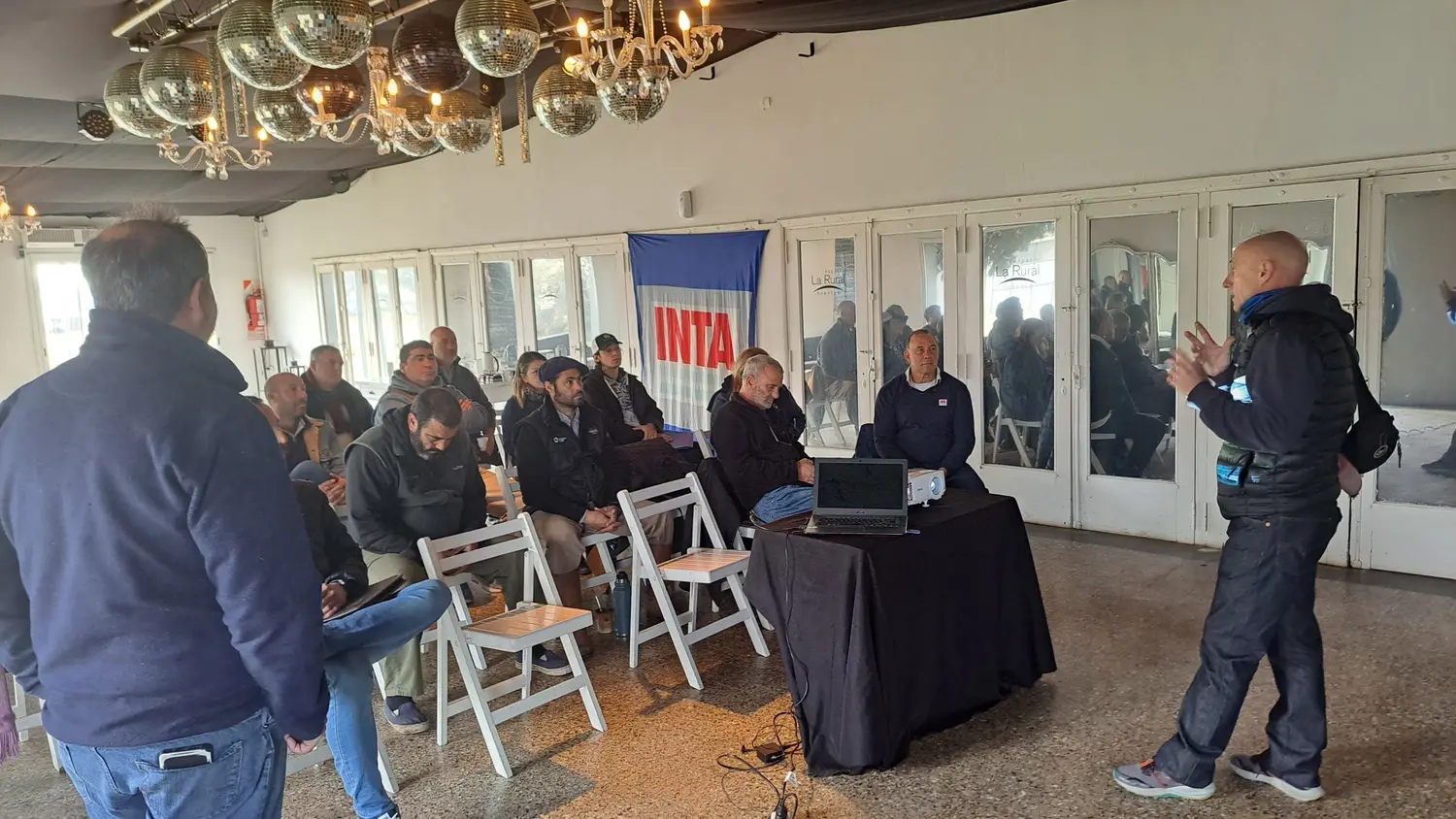 La charla en la Sociedad Rural