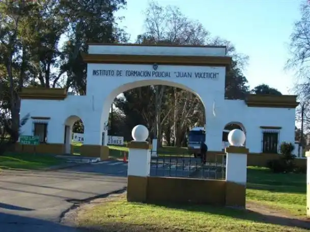 La Policía organiza un reencuentro de egresados de toda la Provincia