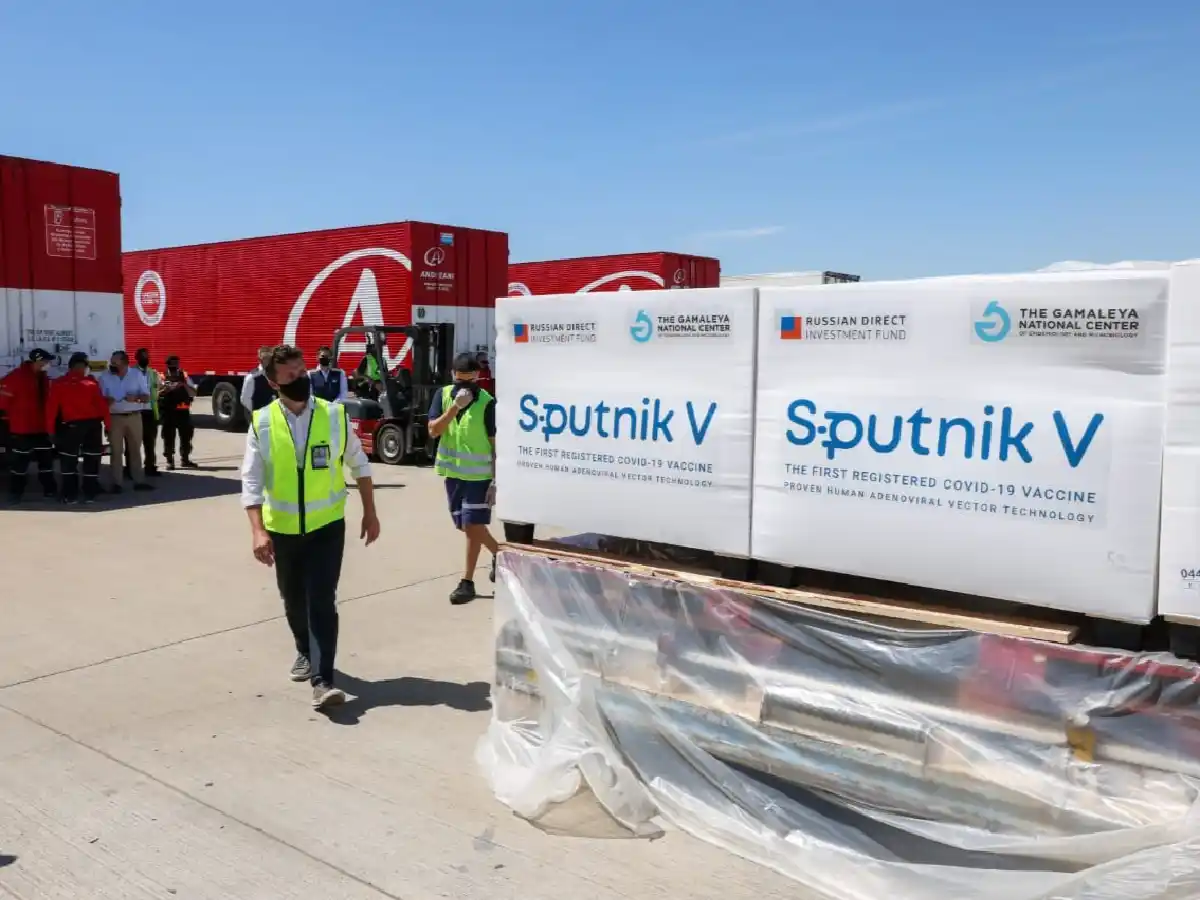 Fernández estimó que el 15 de febrero se normalizará la provisión de vacunas