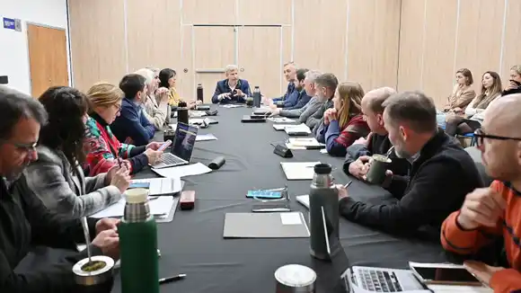 Frigerio encabezó una nueva reunión de gabinete con eje en la salud pública
