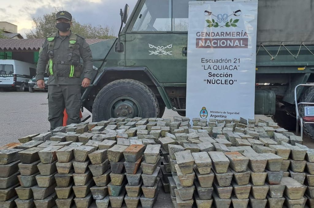 Decomisaron más de 32 toneladas de bronce y metal reciclado en el límite con Bolivia
