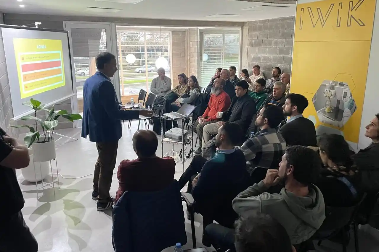 El evento contó con la participación de productores, fraccionadores, profesionales técnicos y representantes de instituciones públicas y privadas.