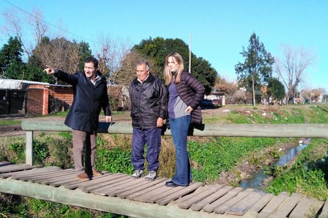 Elecciones 2017: Gladys González y Carlos Regazzoni recorrieron Glew y Longchamps