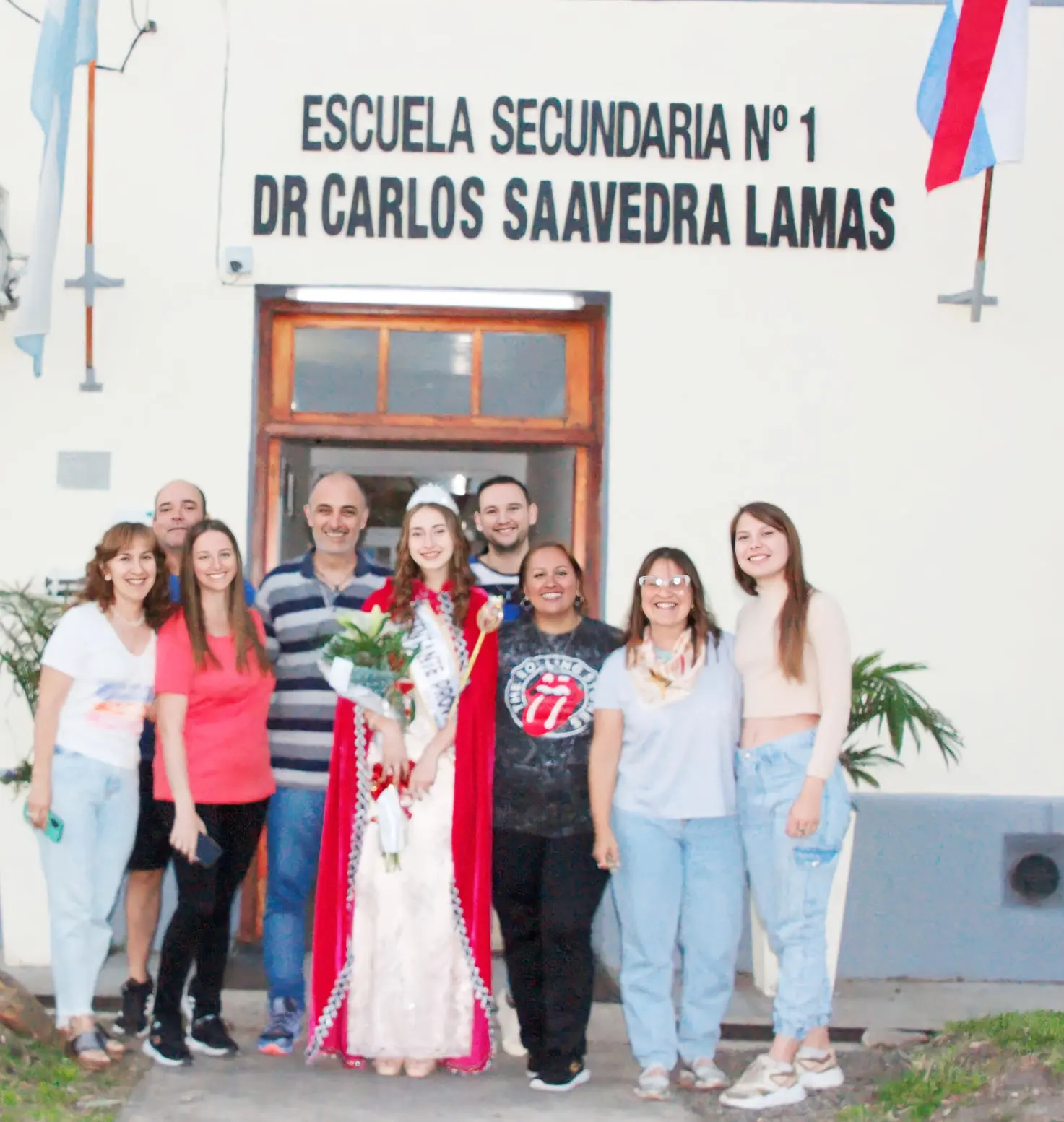La institución educativa recibió a la reina provincial