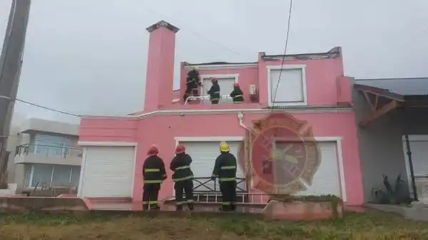 Bomberos de Claromecó informaron sobre  el trabajo realizado a causa de la tormenta